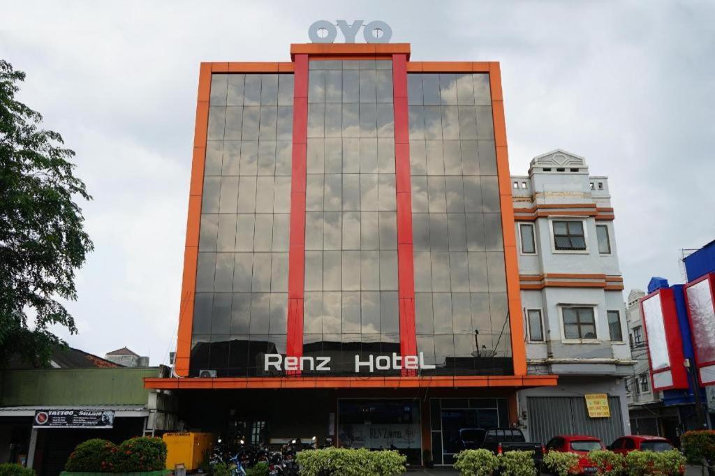 Ren'Z Hotel Bangka Island (Bangka-Belitung) Exterior foto