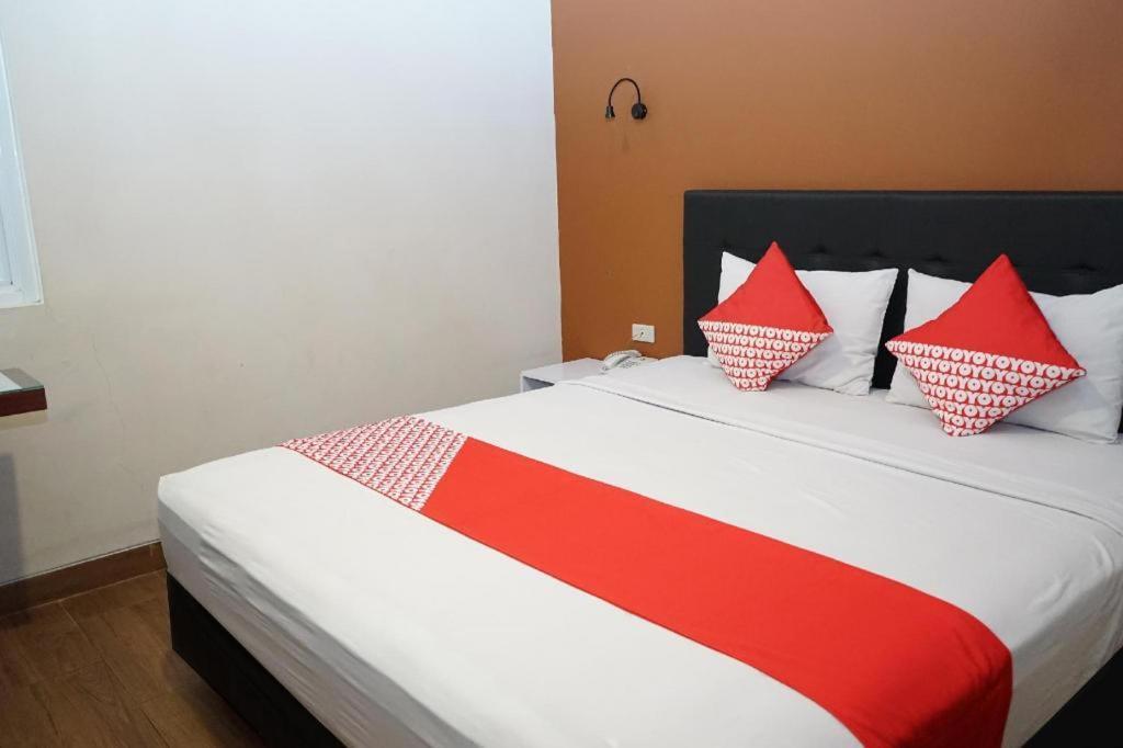 Ren'Z Hotel Bangka Island (Bangka-Belitung) Exterior foto