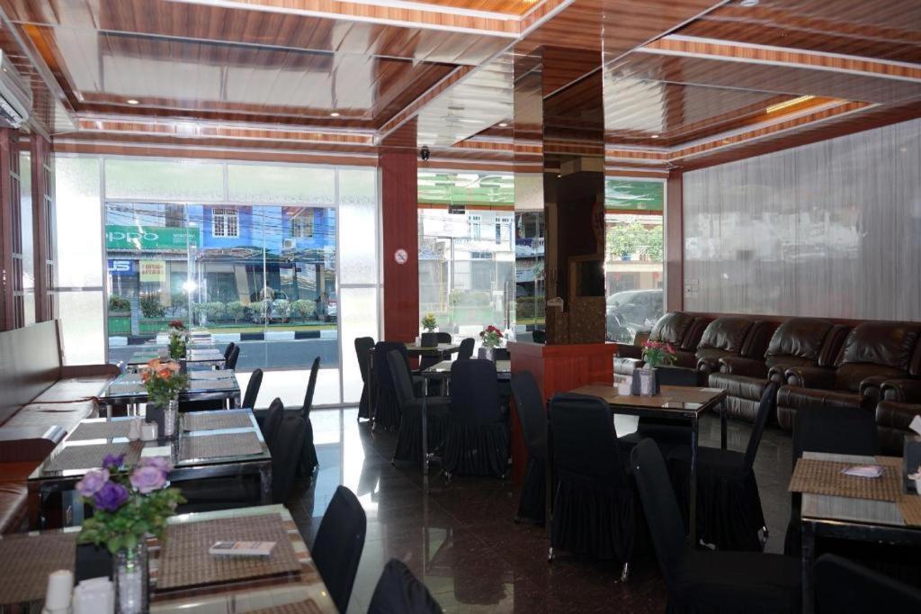 Ren'Z Hotel Bangka Island (Bangka-Belitung) Exterior foto